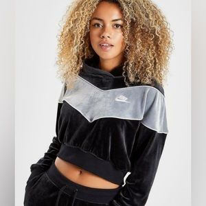 NIKE CROPPED HOODIE